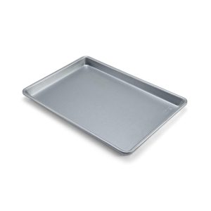 Photo pf a commercial jelly roll pan, 15" x 10"