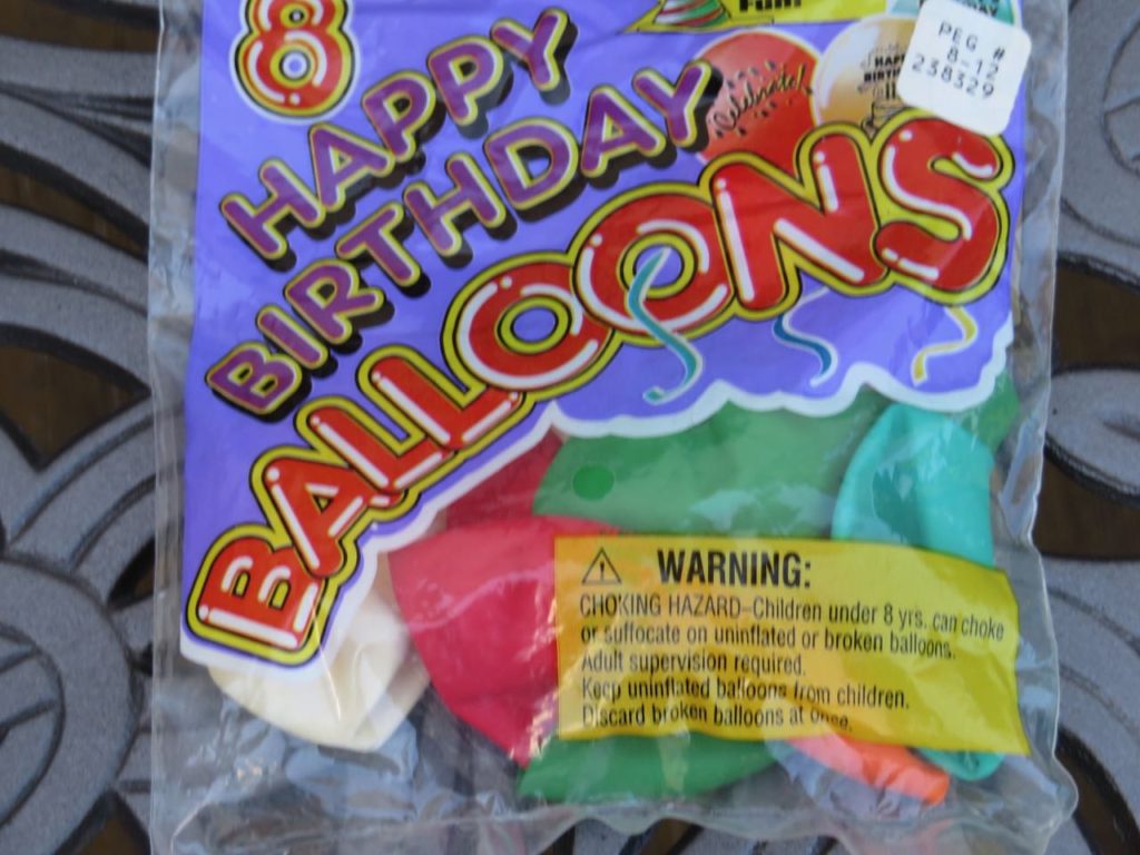 Small package of 8 multi colored balloons